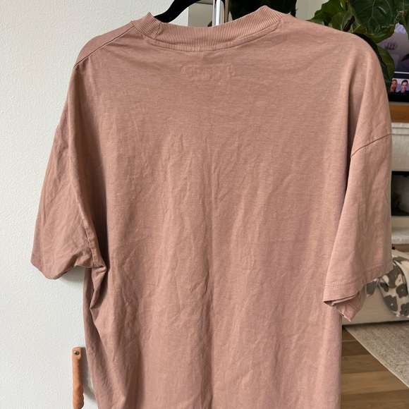 H&M Graphic Tee - Picture 3 of 3